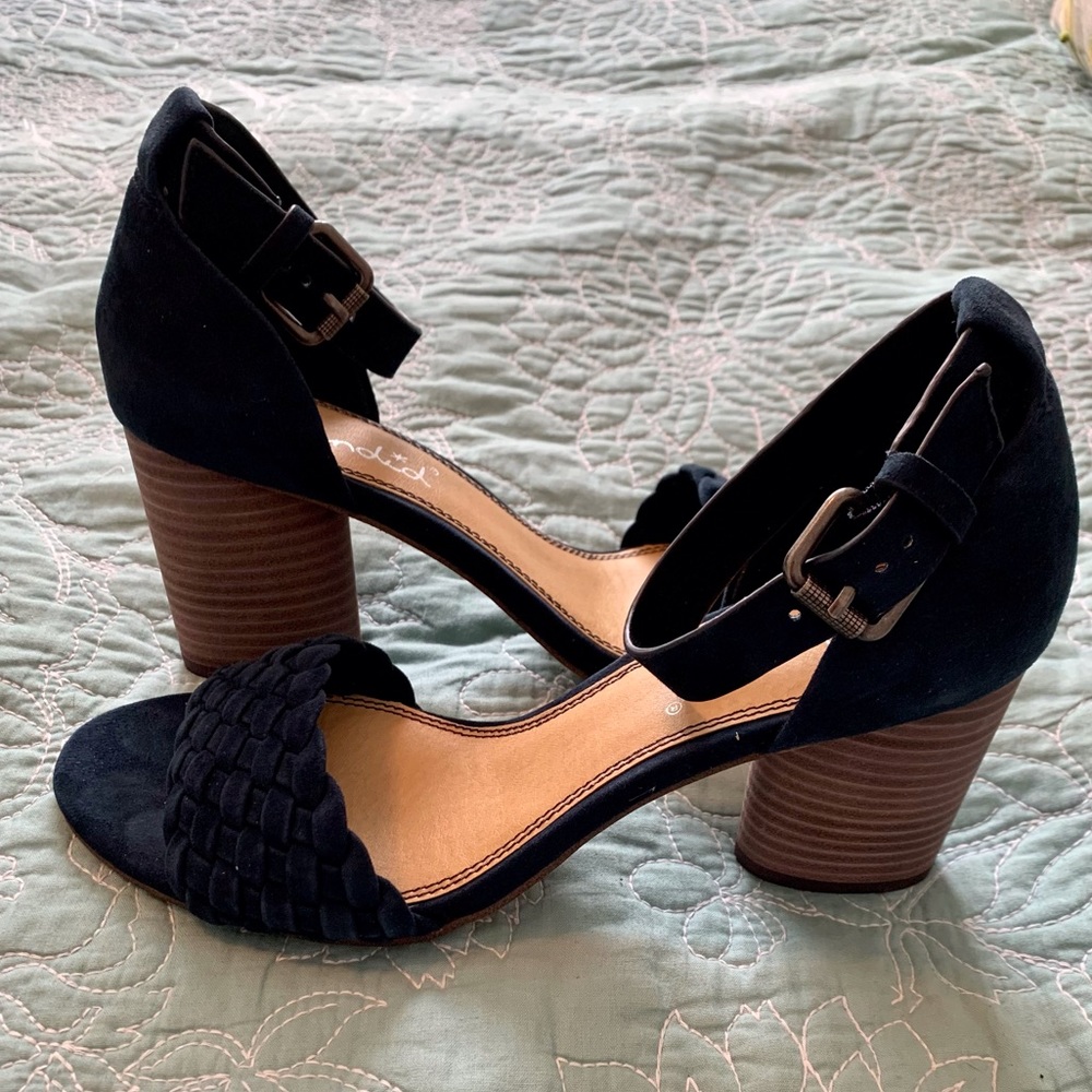 Splendid Taro Ankle Strap Heeled Sandals 9M in Navy Suede - Picture 4 of 7